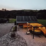 シャレー Nasza Na Koncu Swiata - Bania Z Jacuzzy, Palenisko, Kominek, Planszowki