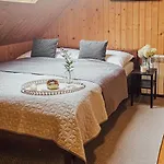 Nasza Na Koncu Swiata - Bania Z Jacuzzy, Palenisko, Kominek, Planszowki * Kacwin