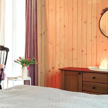 Nasza Na Końcu świata - Bania Z Jacuzzy, Palenisko, Kominek, Planszówki *