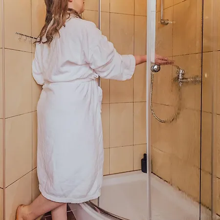 Nasza Na Koncu Swiata - Bania Z Jacuzzy, Palenisko, Kominek, Planszowki *