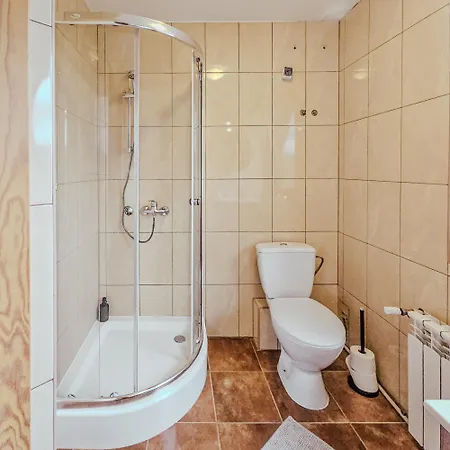 Nasza Na Koncu Swiata - Bania Z Jacuzzy, Palenisko, Kominek, Planszowki * Kacwin